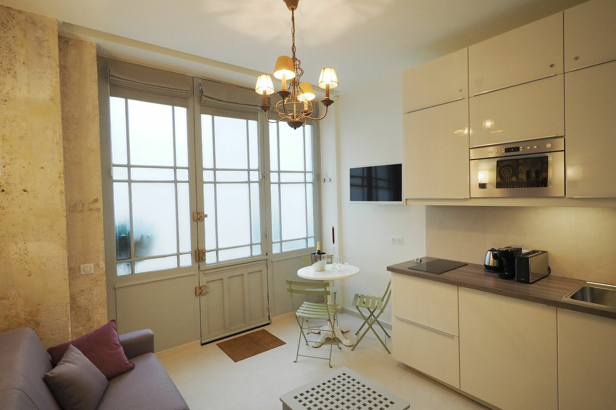 - Saint Germain Apartment
