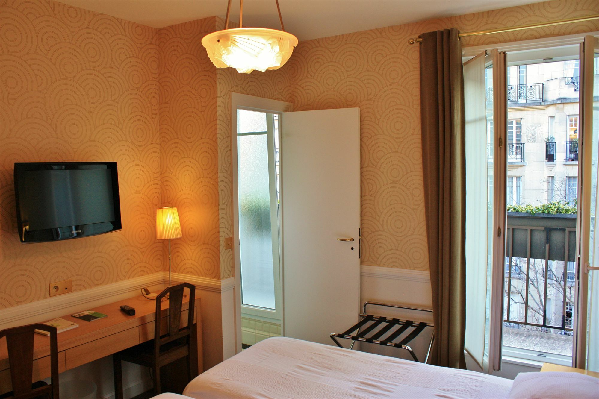 Hotel Le Cercle Tour Eiffel 3*