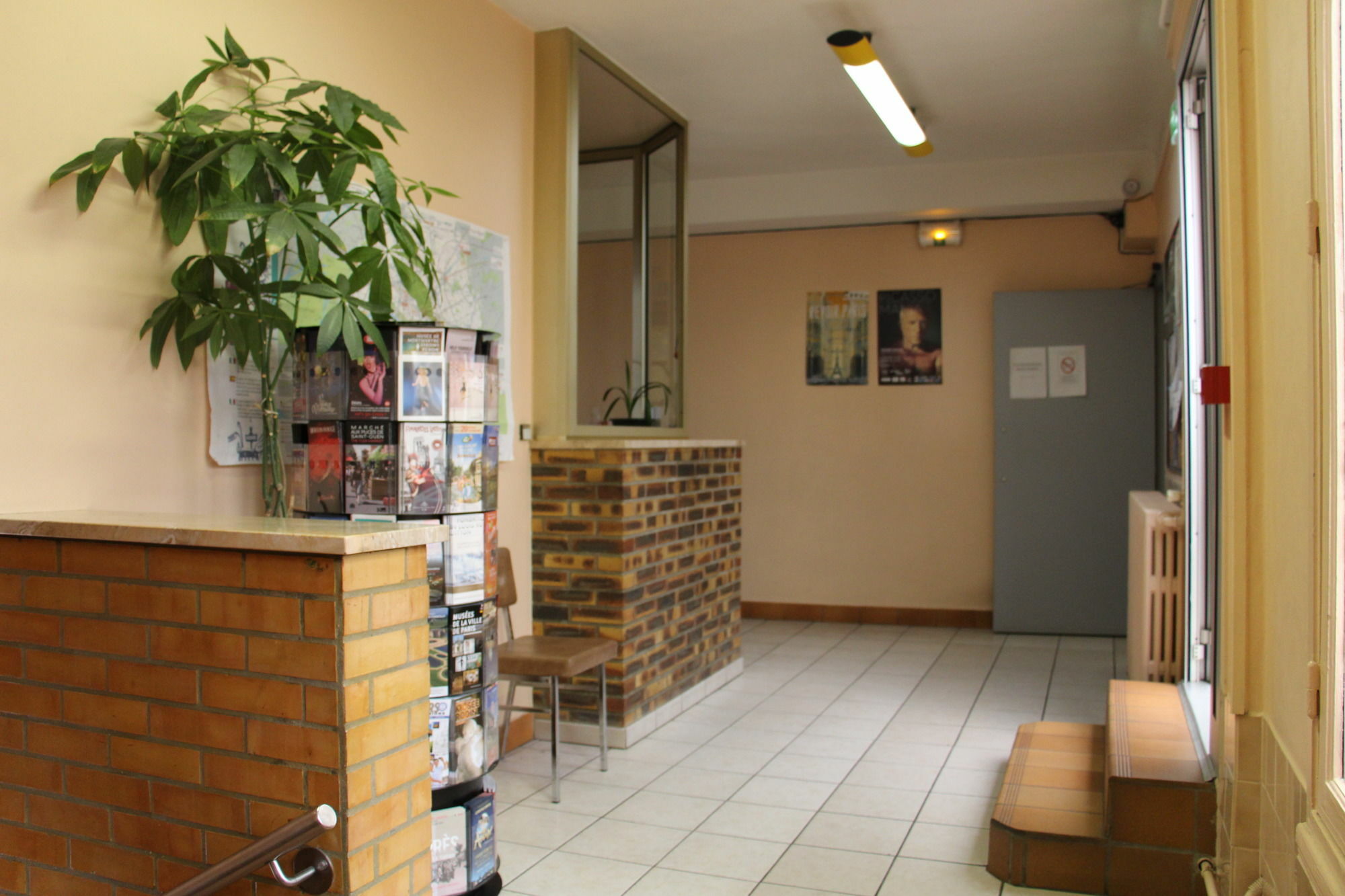 Hotel De La Comete
