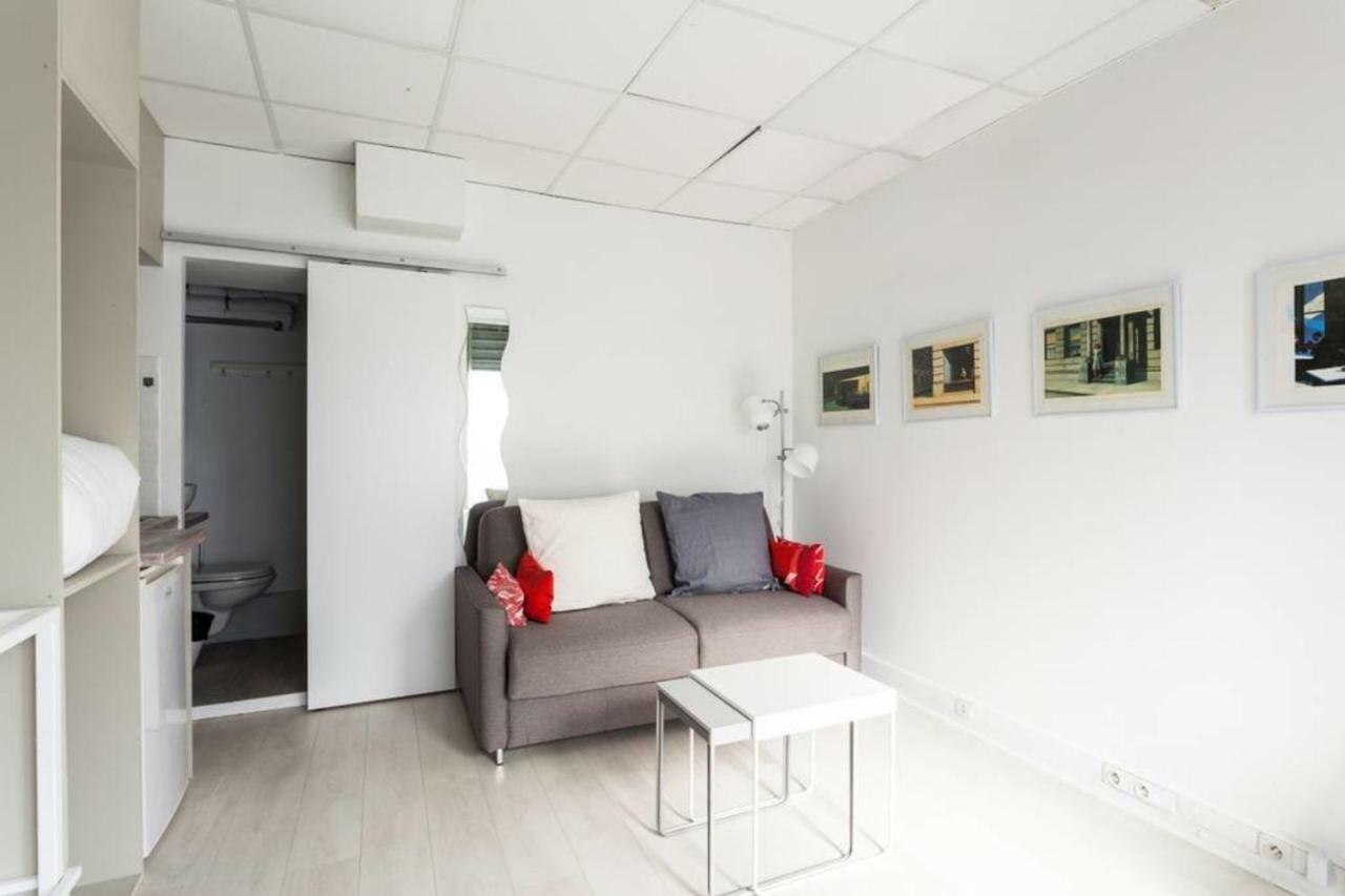 Small Is Beautiful Ideally Located Sleeps 4 * Paris