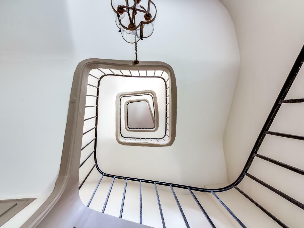 Appartement Du Louvre - Exceptional Situation At The Heart Of - Welkeys Paris