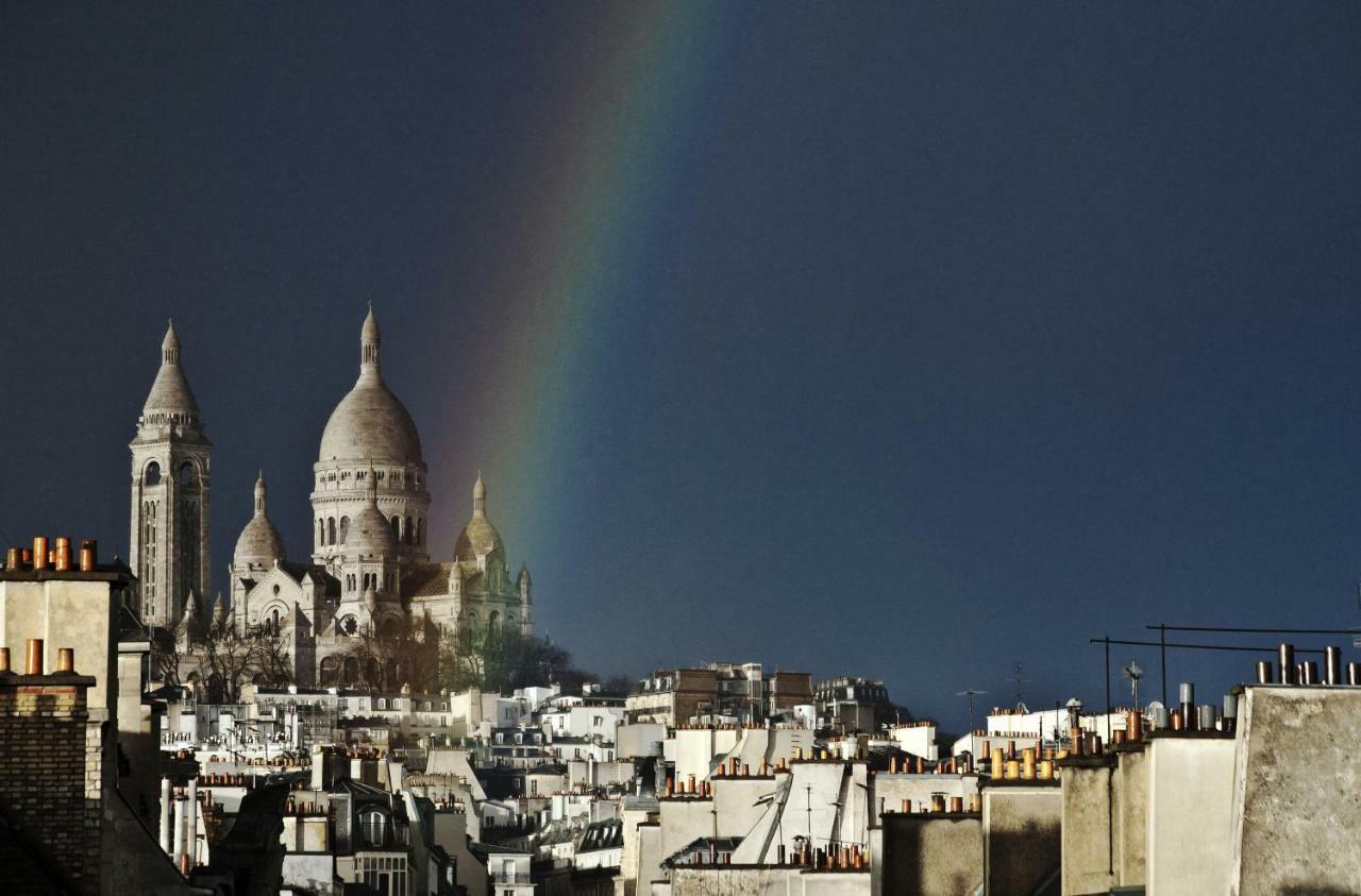 Couette-café Cote Montmartre Paris