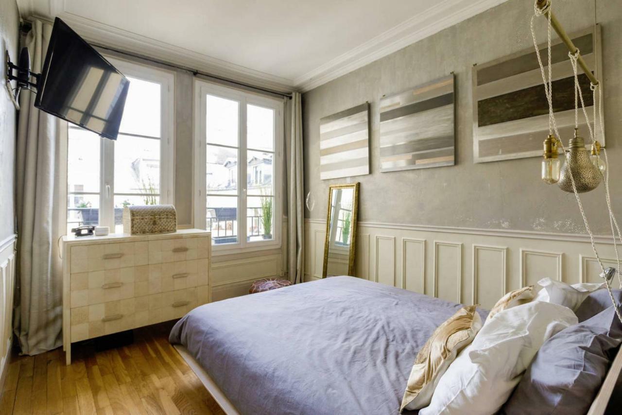 Left Bank Deluxe Apartment