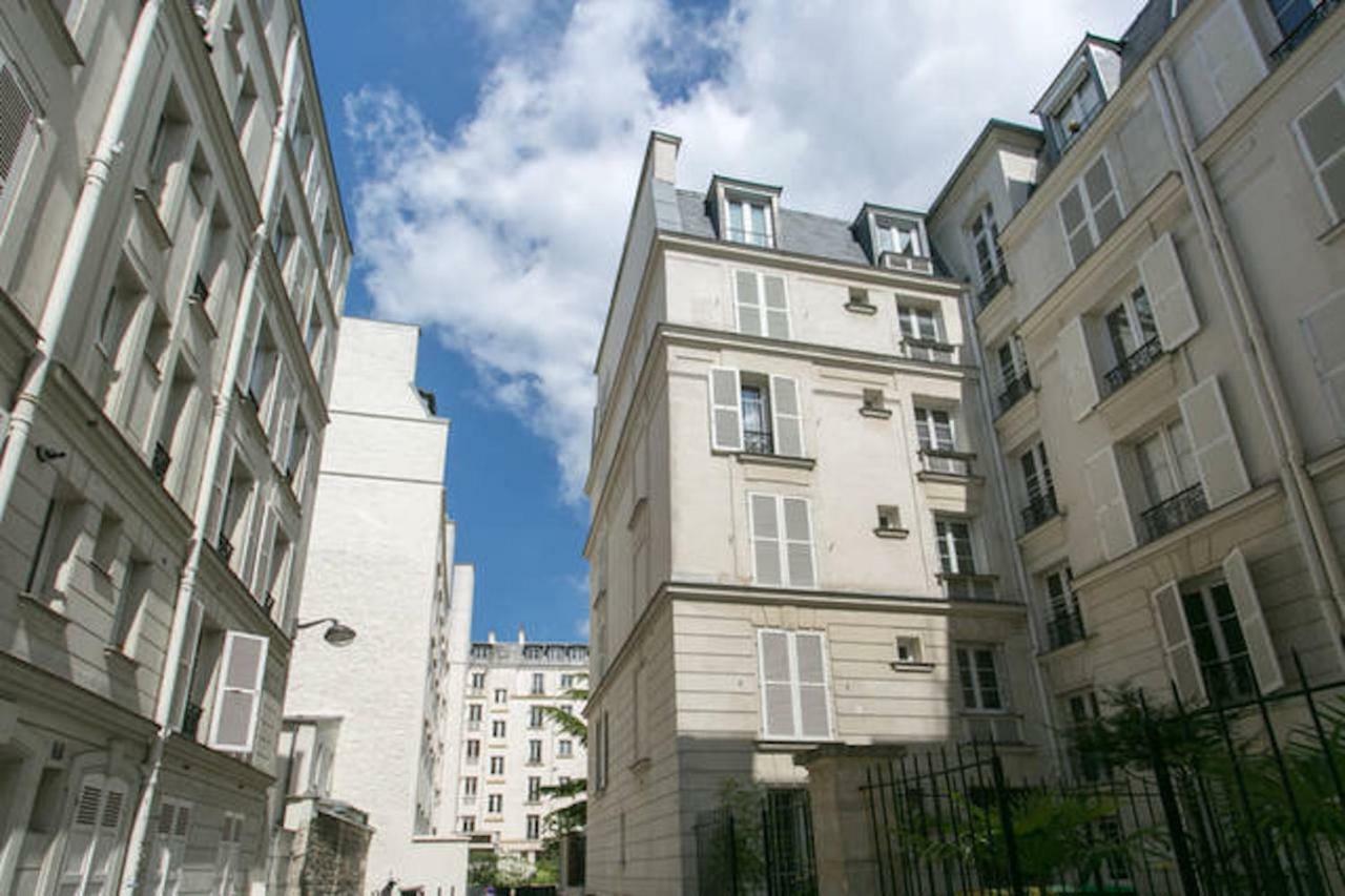 Apartment Longchamp Paris