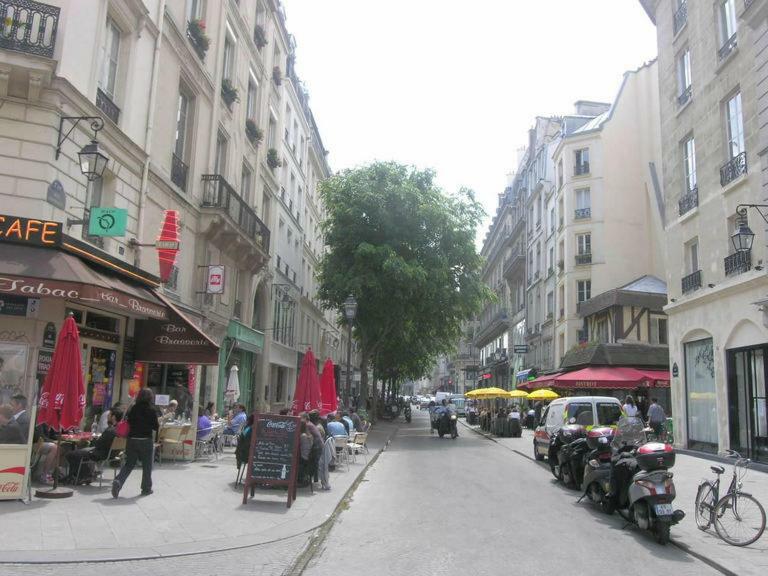Soho Center/marais/pompidou/louvre Apartment