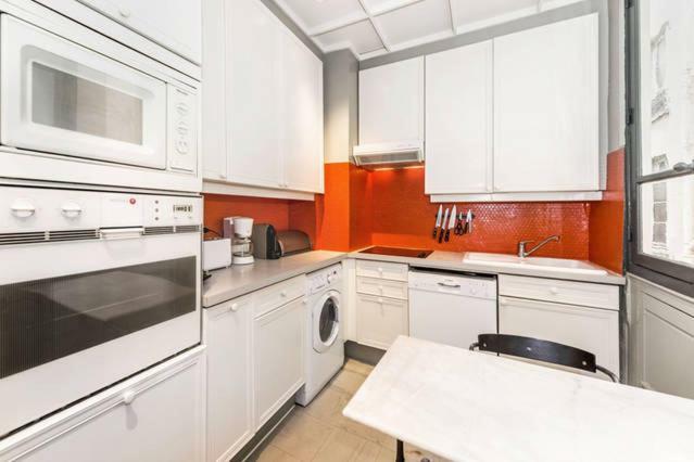 Large & Bright Apartment, Paris, Montmartre-opera, Picturesque Rue Des Martyrs Apartamento *