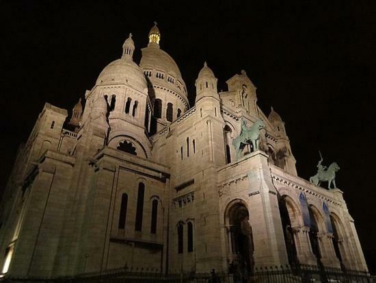 Large & Bright Apartment, Paris, Montmartre-opera, Picturesque Rue Des Martyrs *