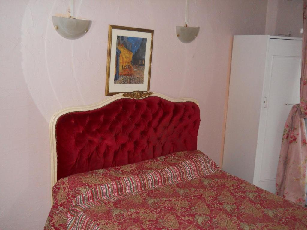 Le Petit Trianon Hotel