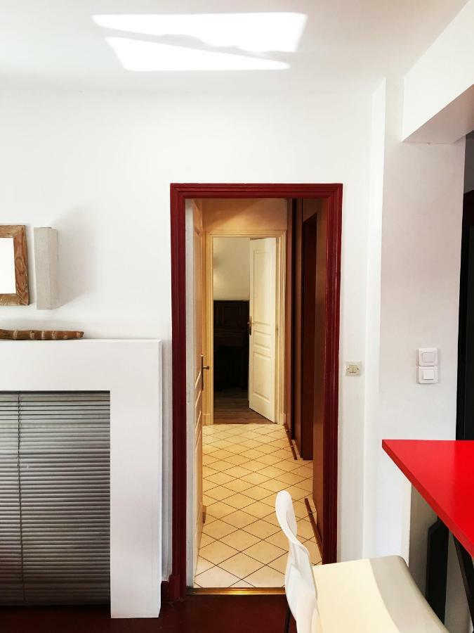 Red Flat * Paris