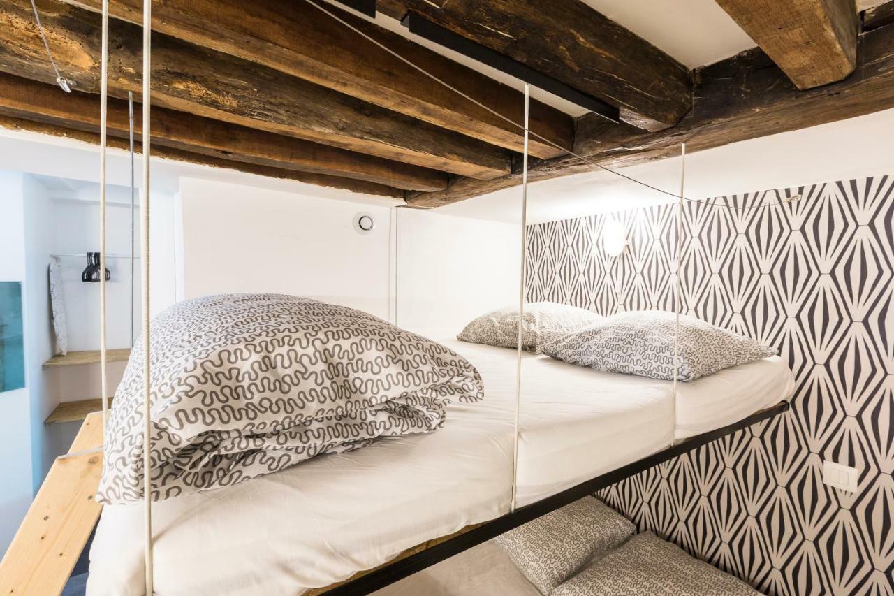 Charming 20m² Near Le Marais Apartment Paris