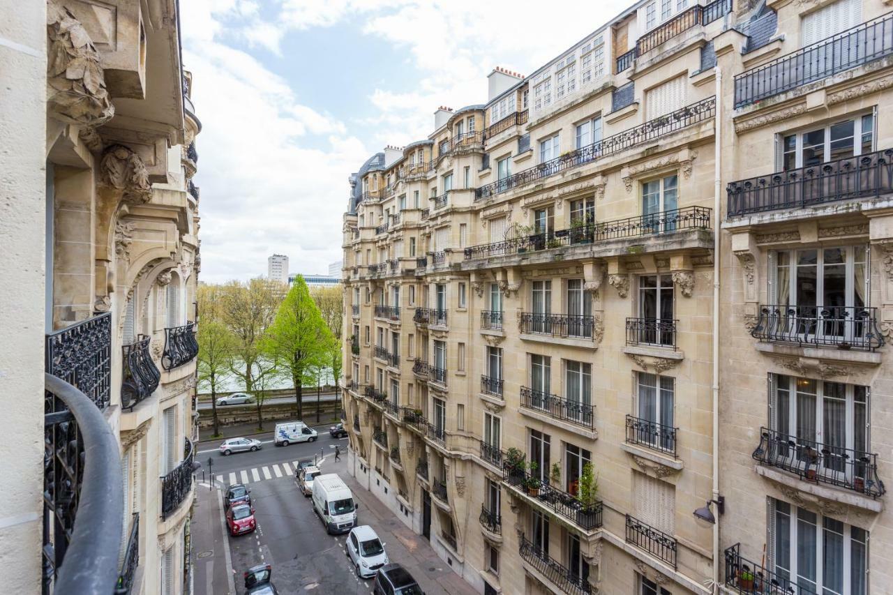 Cmg * Paris