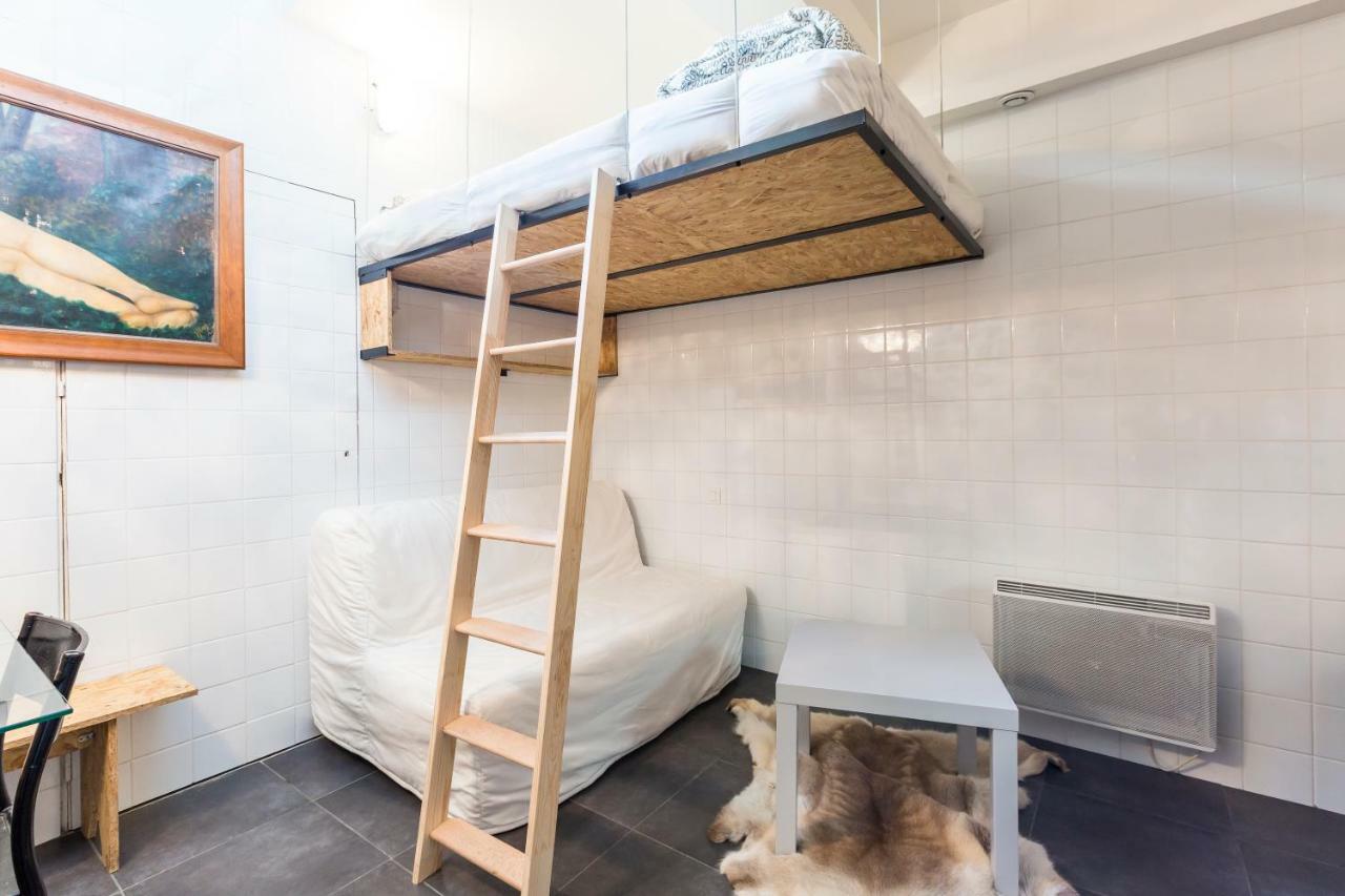 Attractive 25 M2 In A District Apartment
