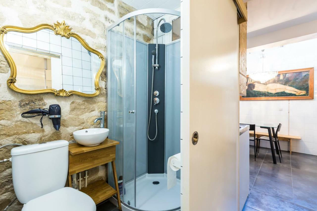 Appartement Attractive 25 M2 In A District Paris
