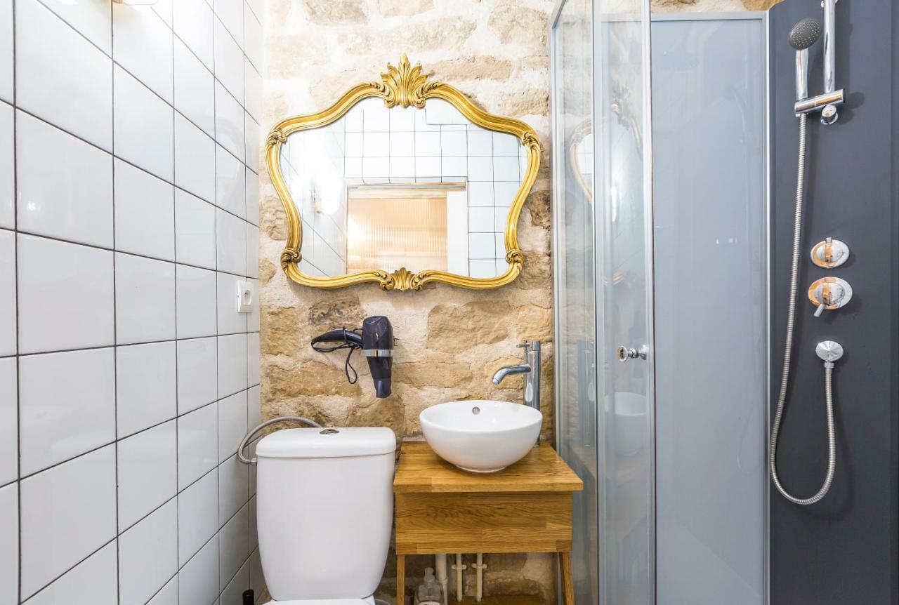 Attractive 25 M2 In A District Paris