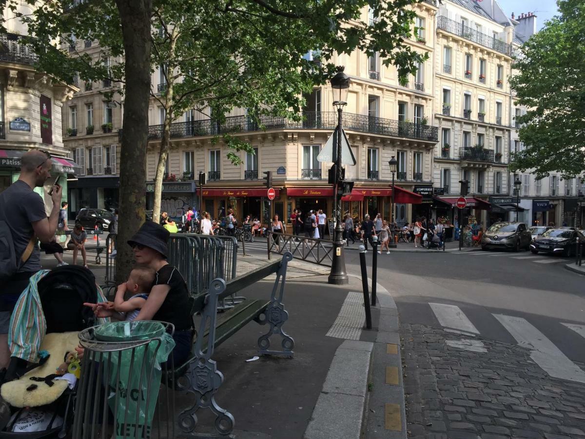 Sur Cour * Paris