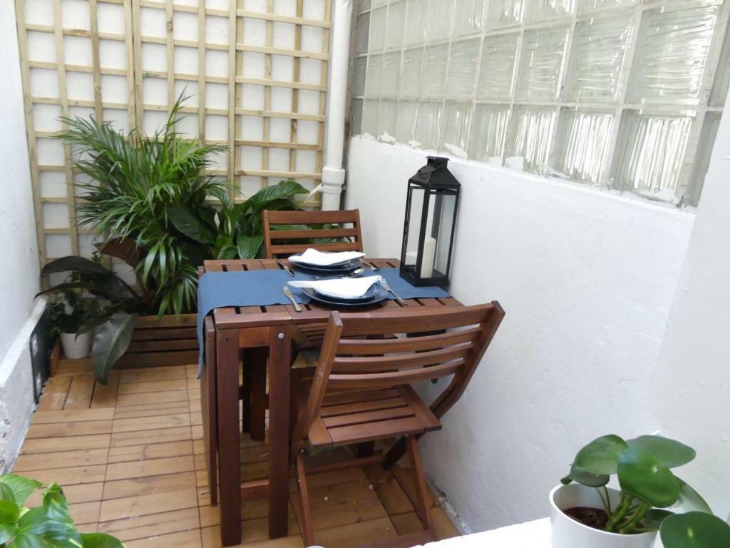 Voltaire Paris