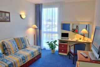 Aparthotel Appart'city Classic La 2*