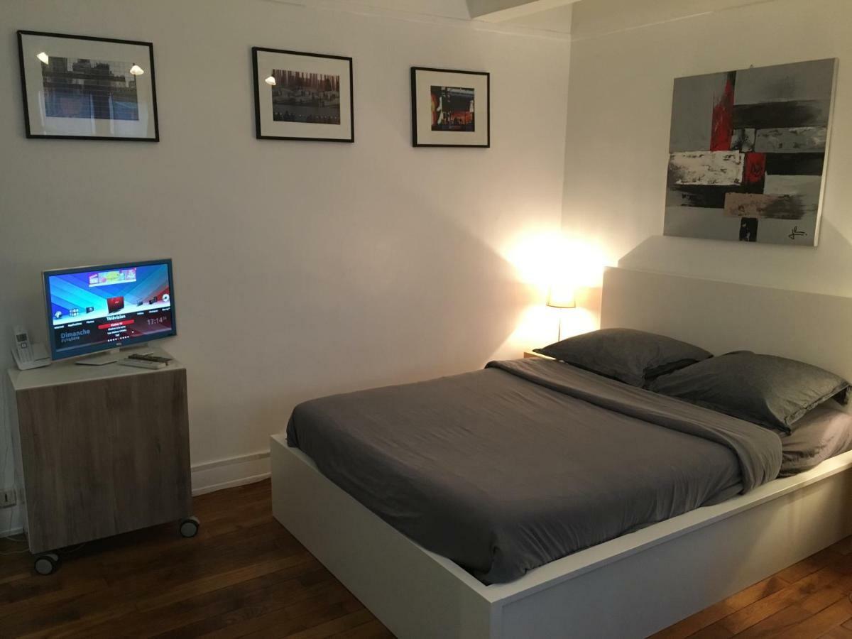 Louvre Studio Apartment Paris