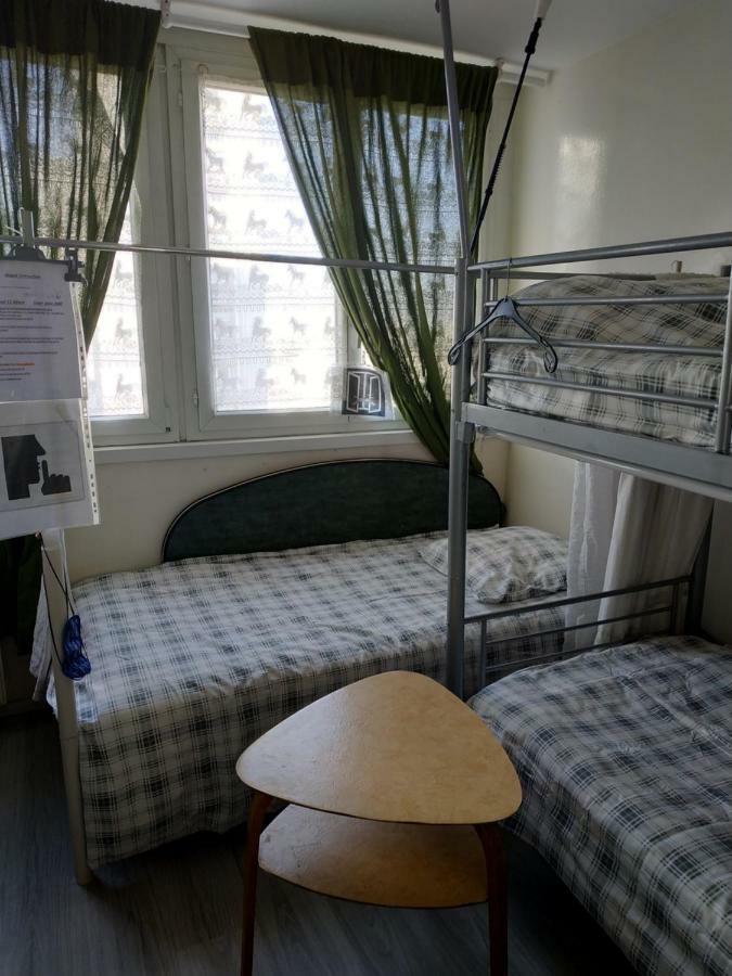 In Auberge de jeunesse Paris