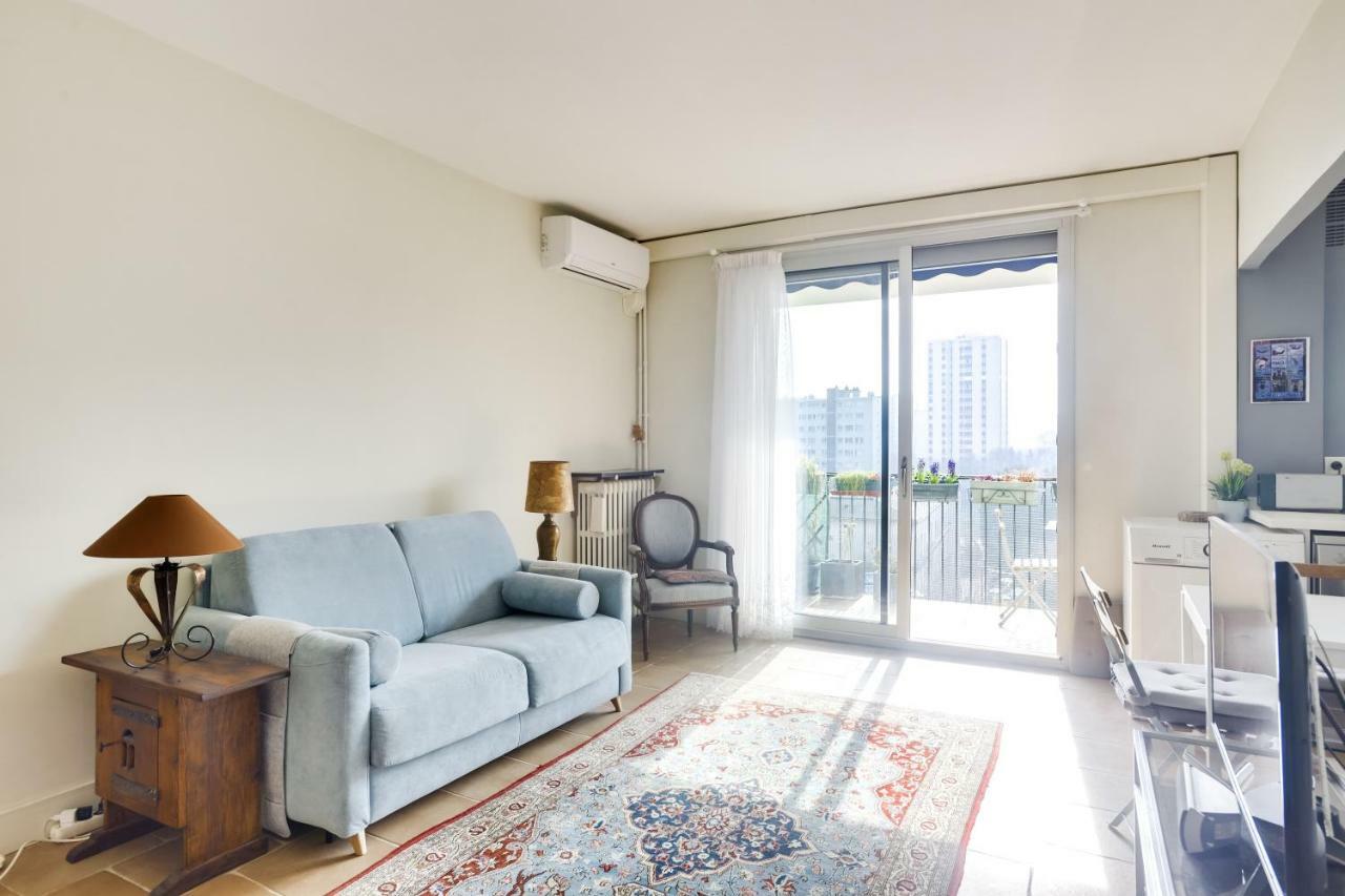 Charming With Terrace By Weekome Apartment