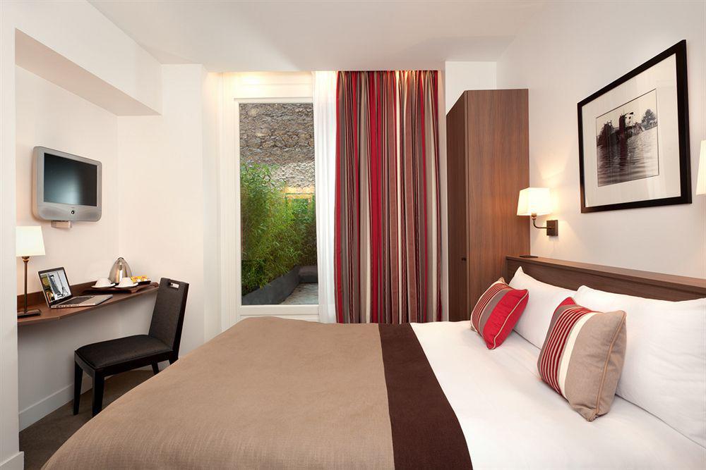Val Girard Hotel Paris