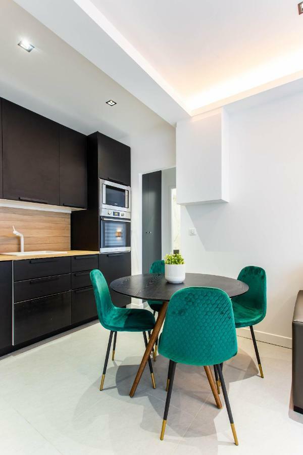 Appartement Cmg Parc De Bercy - Madagascar *