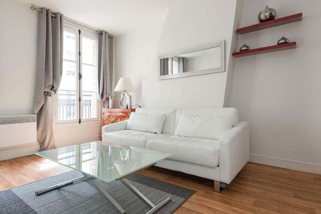 Louvre Romantic Guest house