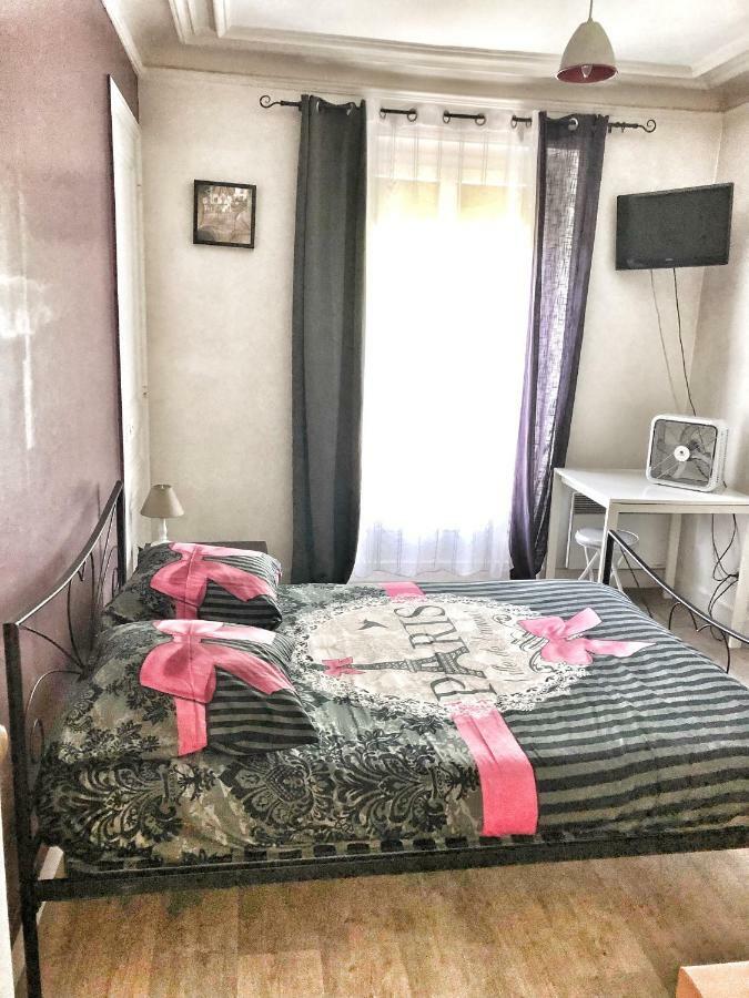 Apartment A Deux Pas De Montmartre Paris
