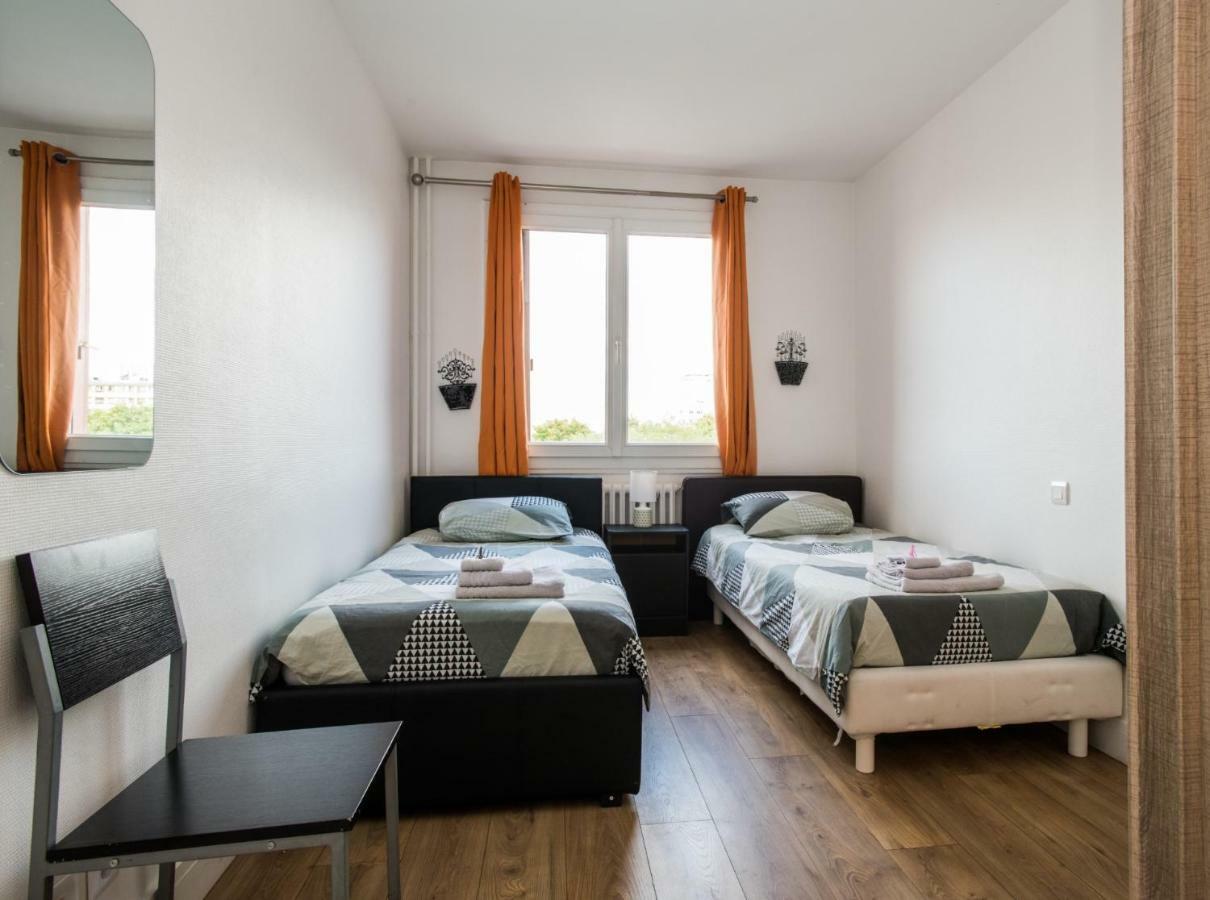 Apartment Charmant Famillial Vue Tour Eiffel Paris