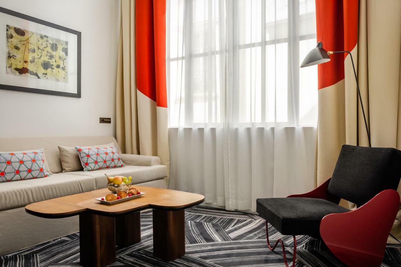 Hotel Du Ministere 4*
