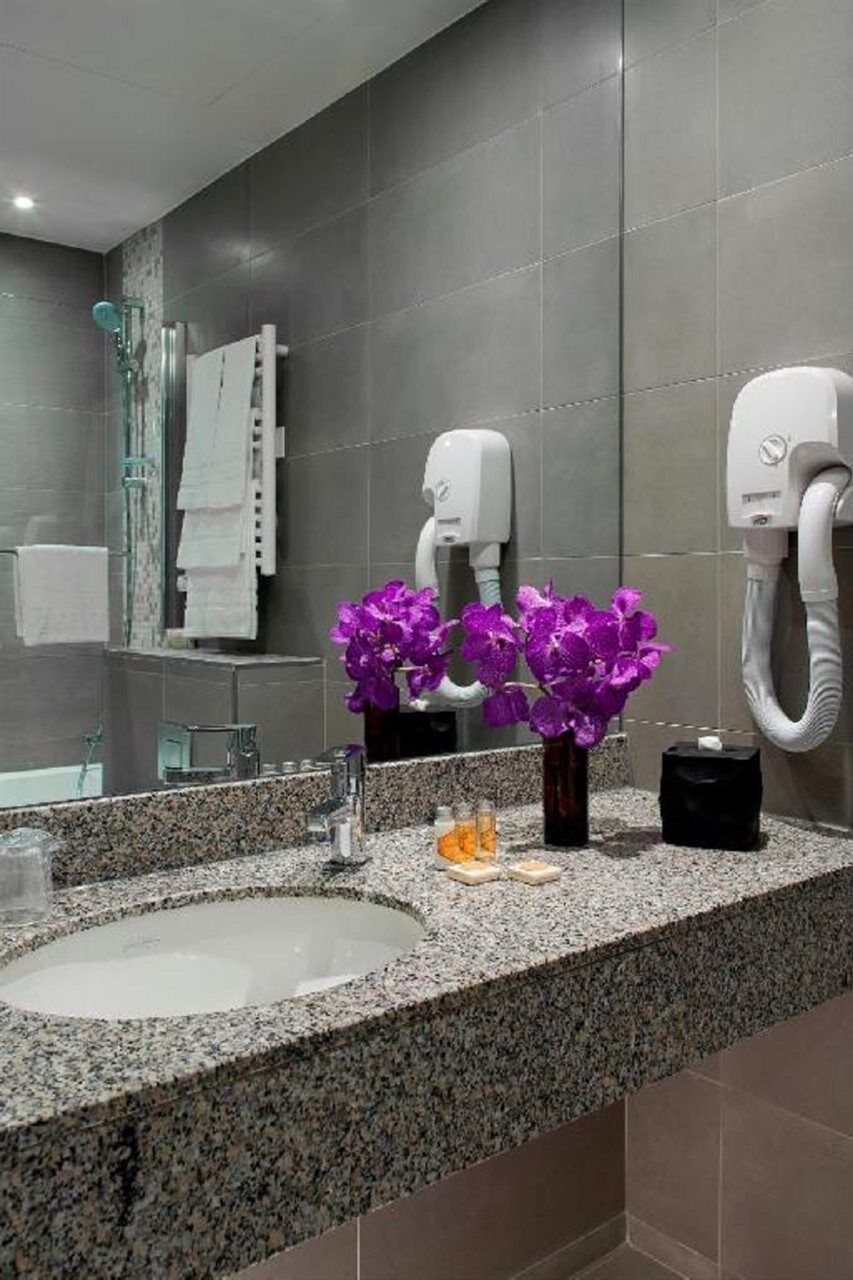 Hotel Timhotel Opéra Blanche Fontaine 4*
