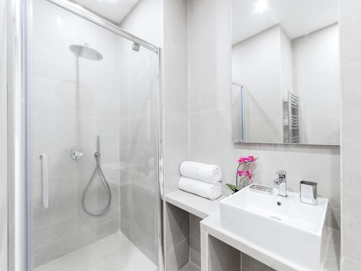 Livinparis - Luxury 3&4 Bedrooms Montmartre I Appartement Paris