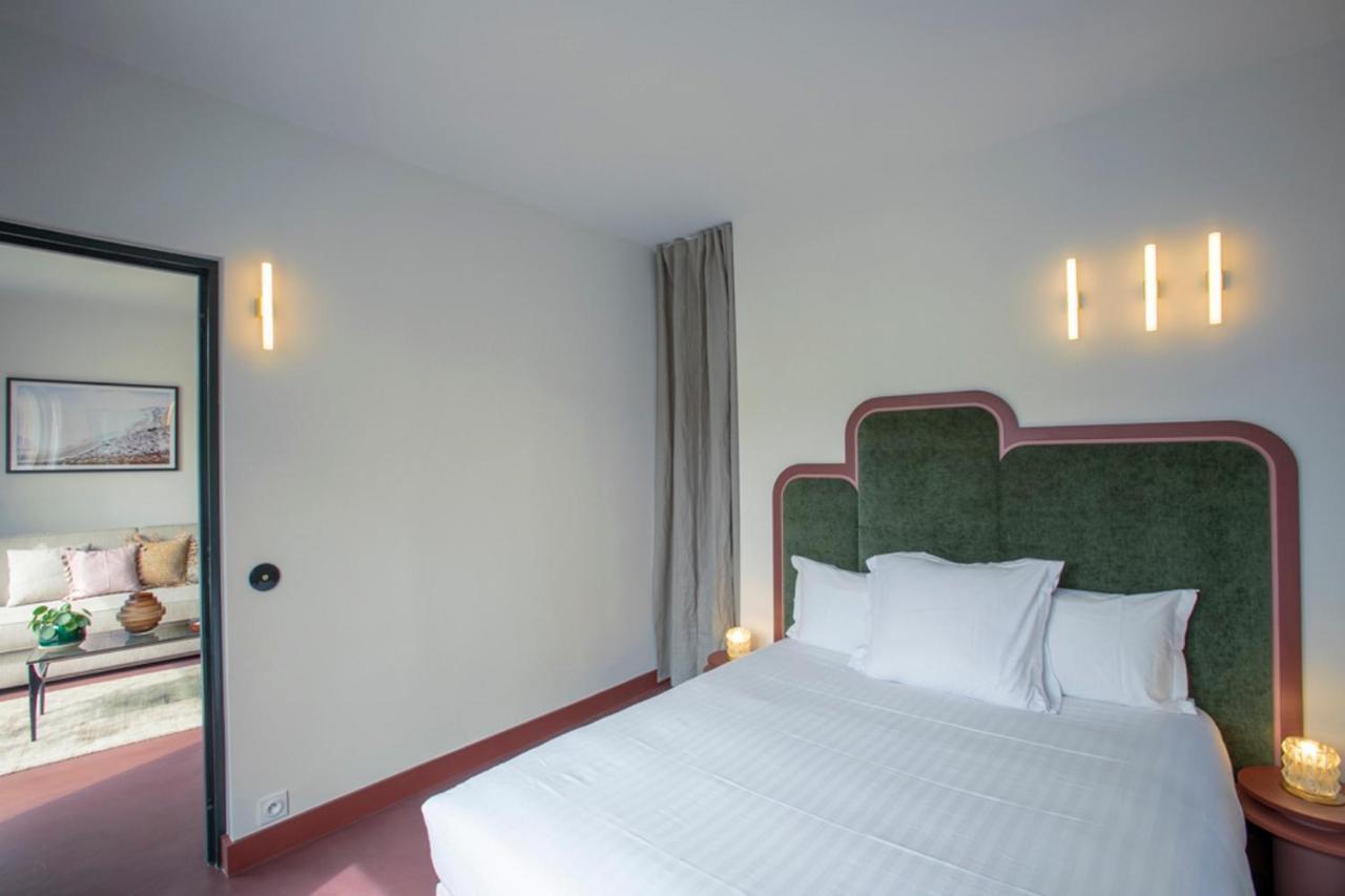 Joie Paris Bargue Apartment