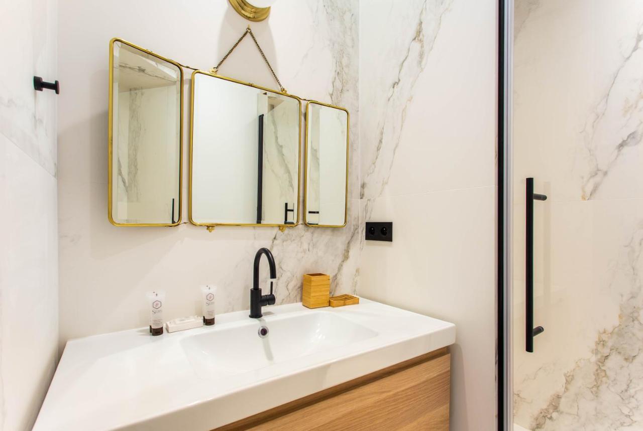 Cmg Galeries Lafayette / Madeleine D Apartment *