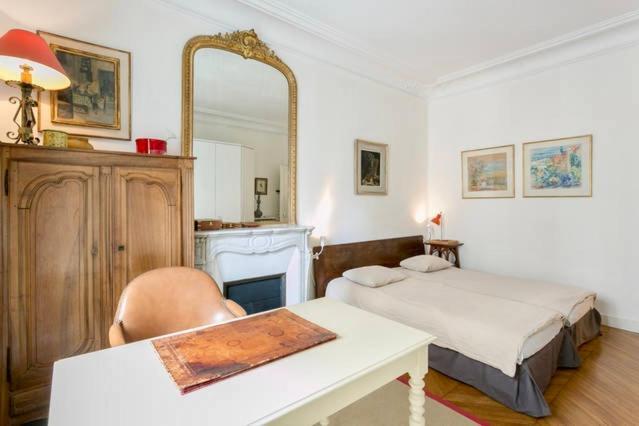Séjour chez l'habitant Charming Bedroom