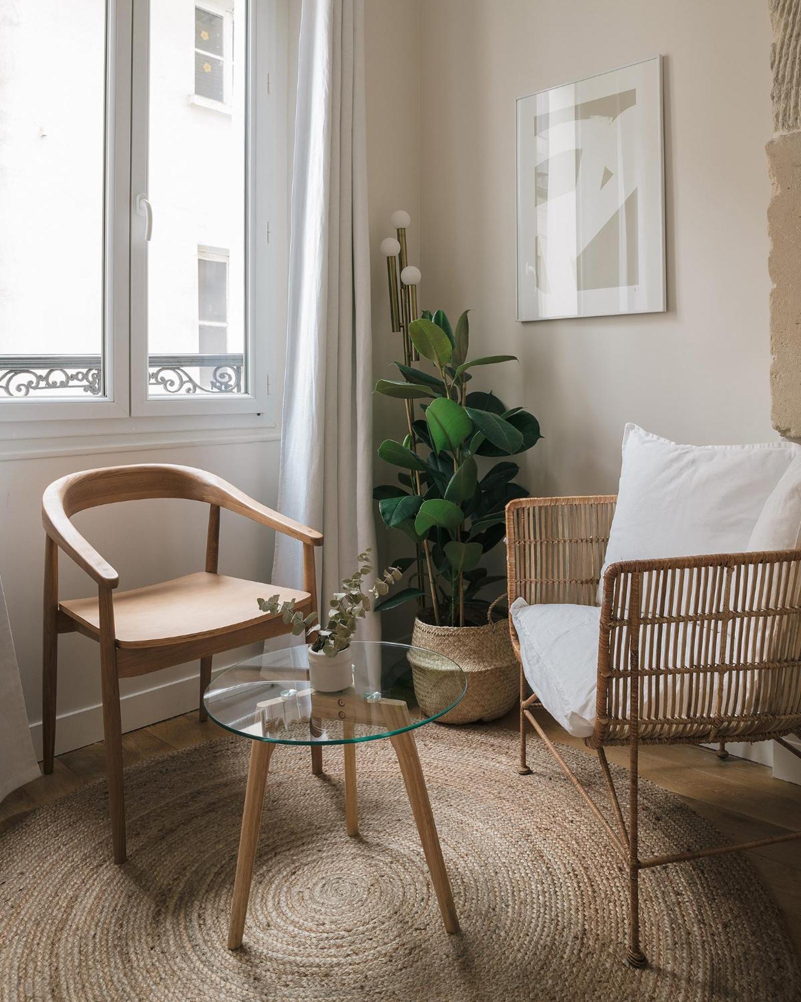 Orange Apartment *