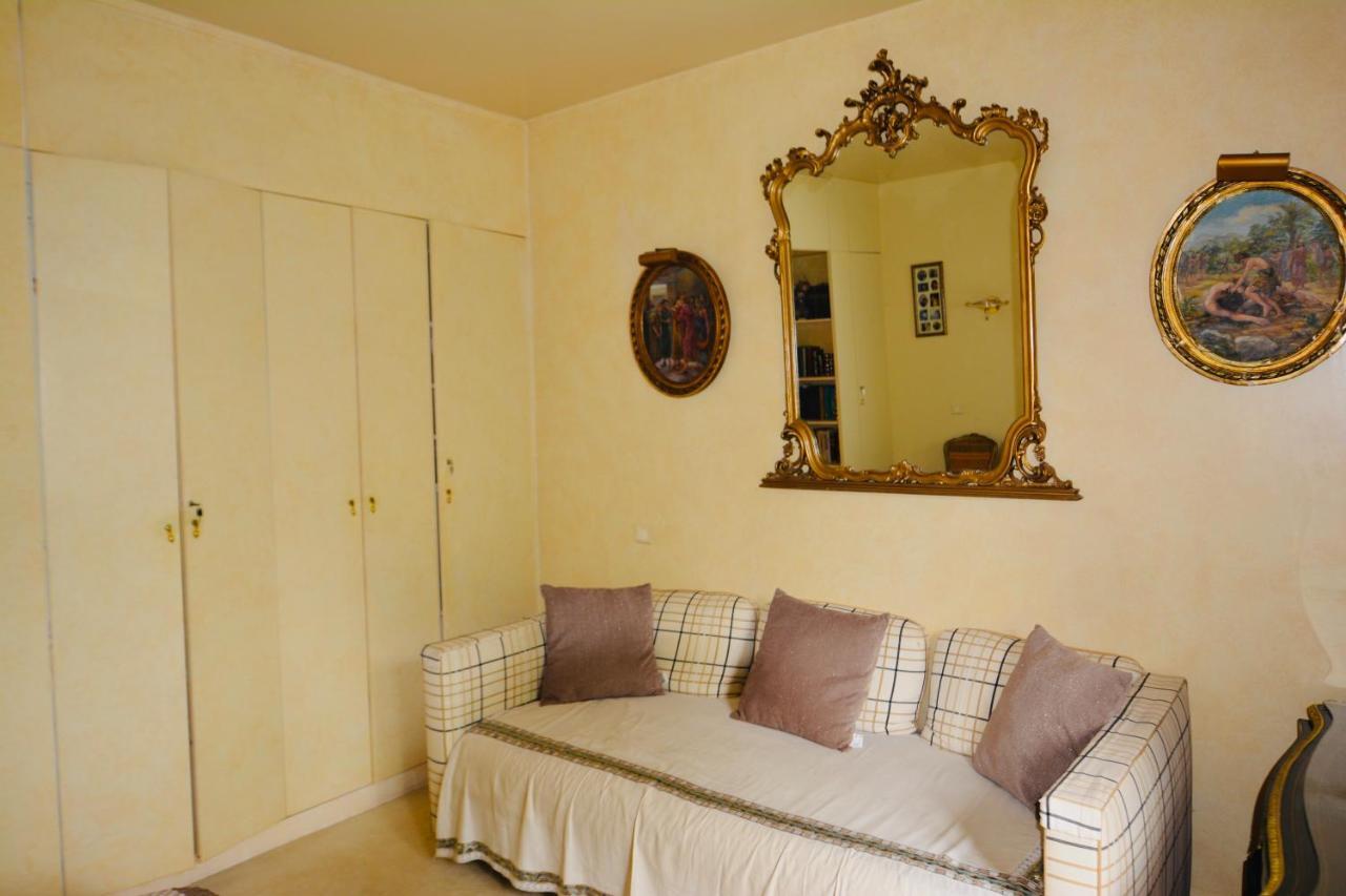 Arc De Triomphe - Foch Palace Appartement