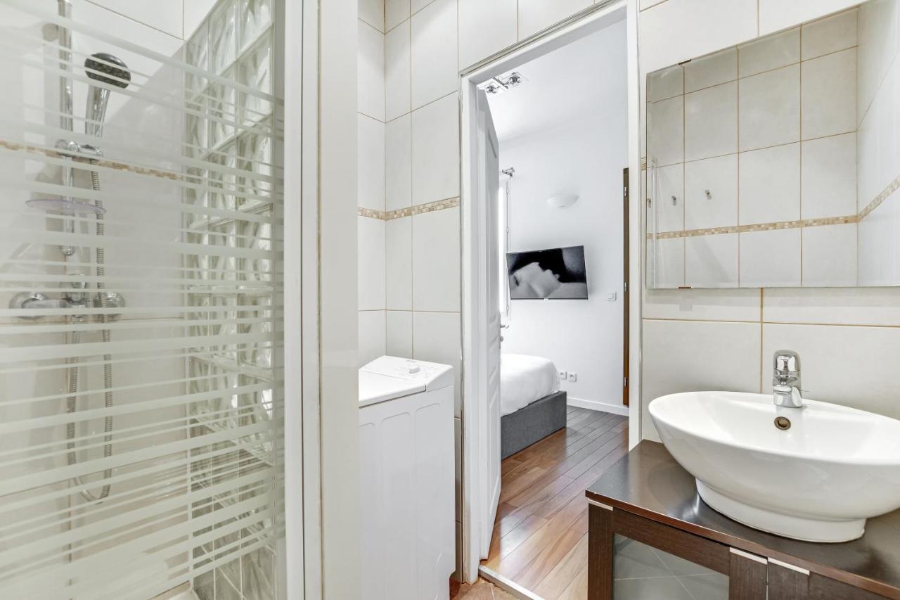 Pick A Flat's In Batignolles - Rue Biot Paris