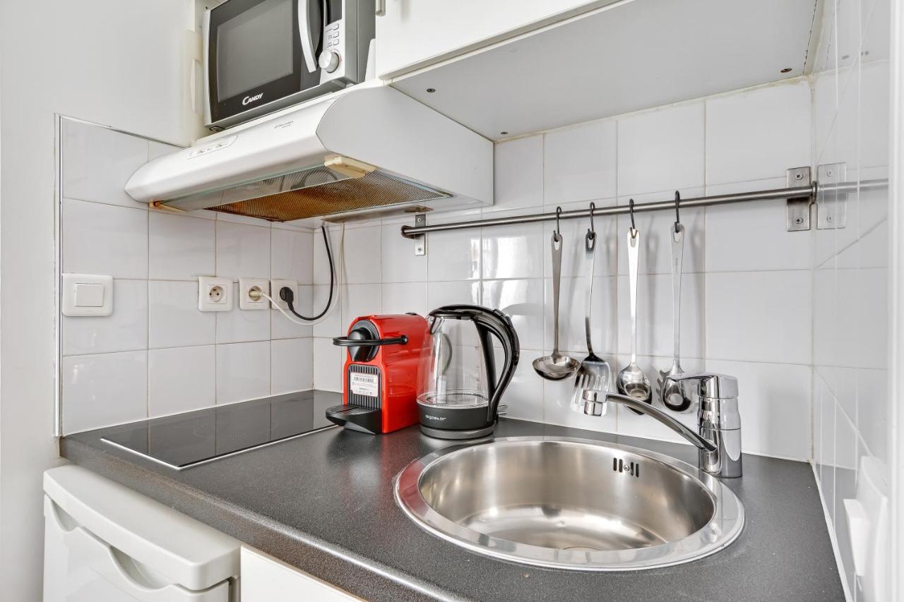 Pick A Flat's In Batignolles - Rue Biot Paris