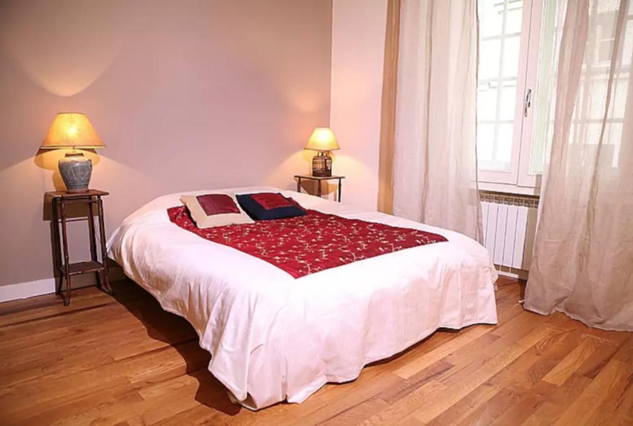 Charming Cosy Triplex In Trendy Marais Paris