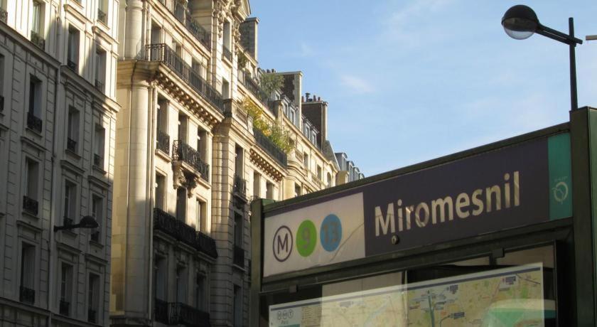 8 ème 2 Pièces Métro Miromesnil Appartement *