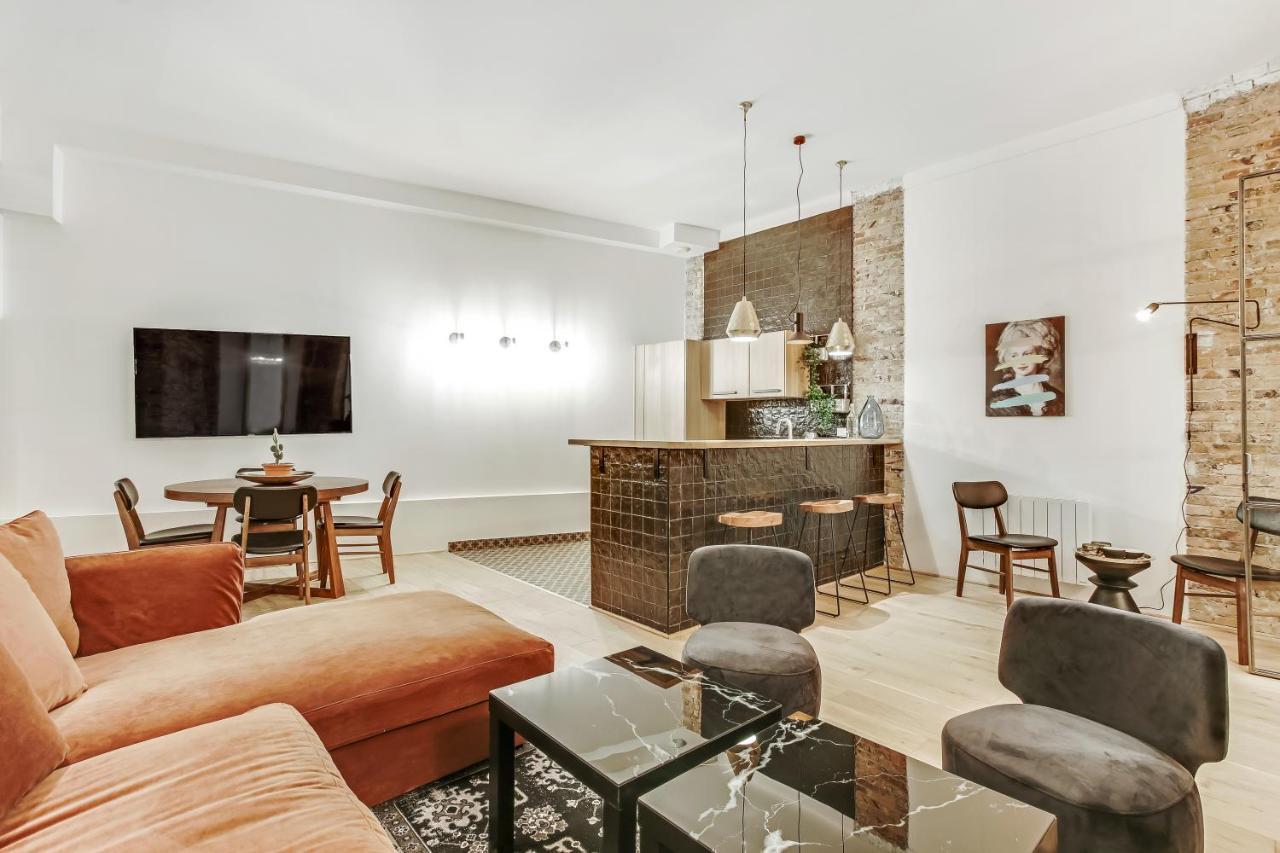 Pick A Flat's In Louvre Saint Honore Apartment *