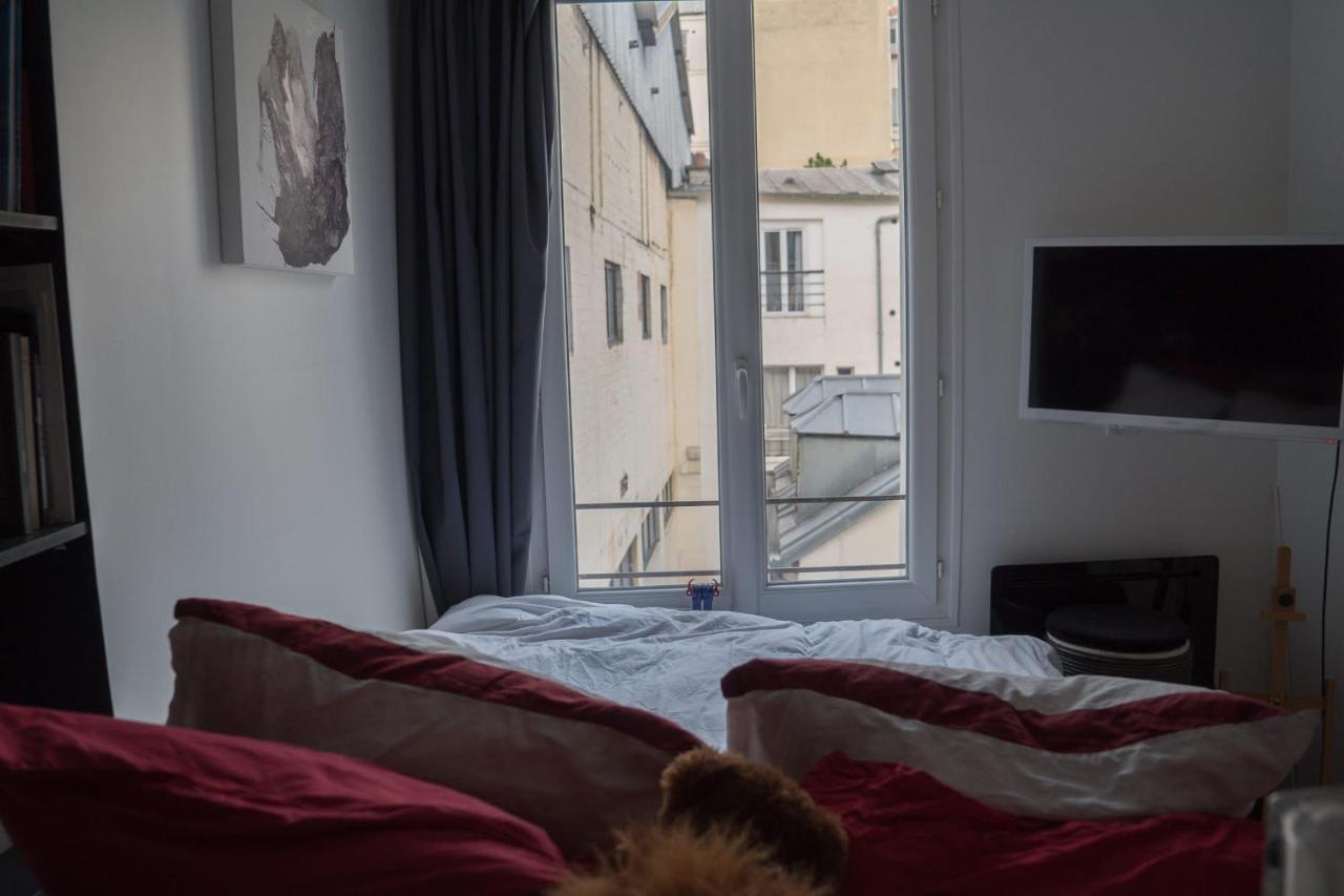 Hostnfly - Go On The Banks Of The Canal Saint-martin Apartment
