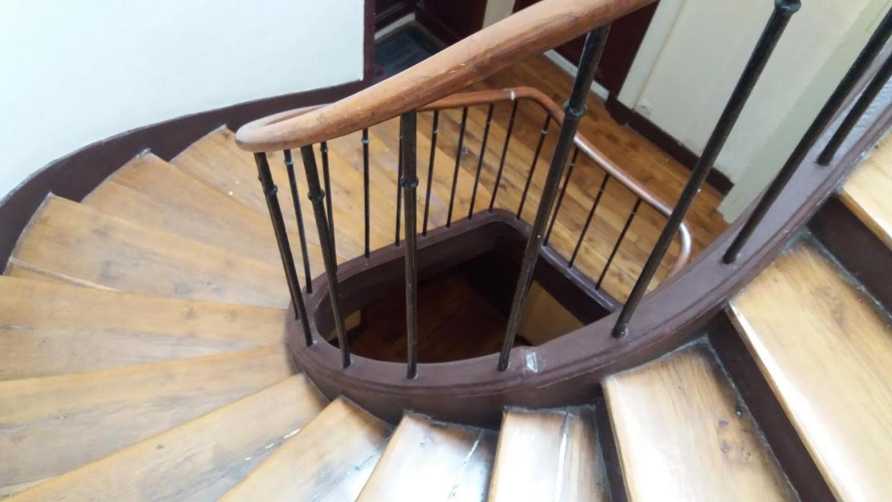 8 ème 2 Pièces Métro Miromesnil Appartement *