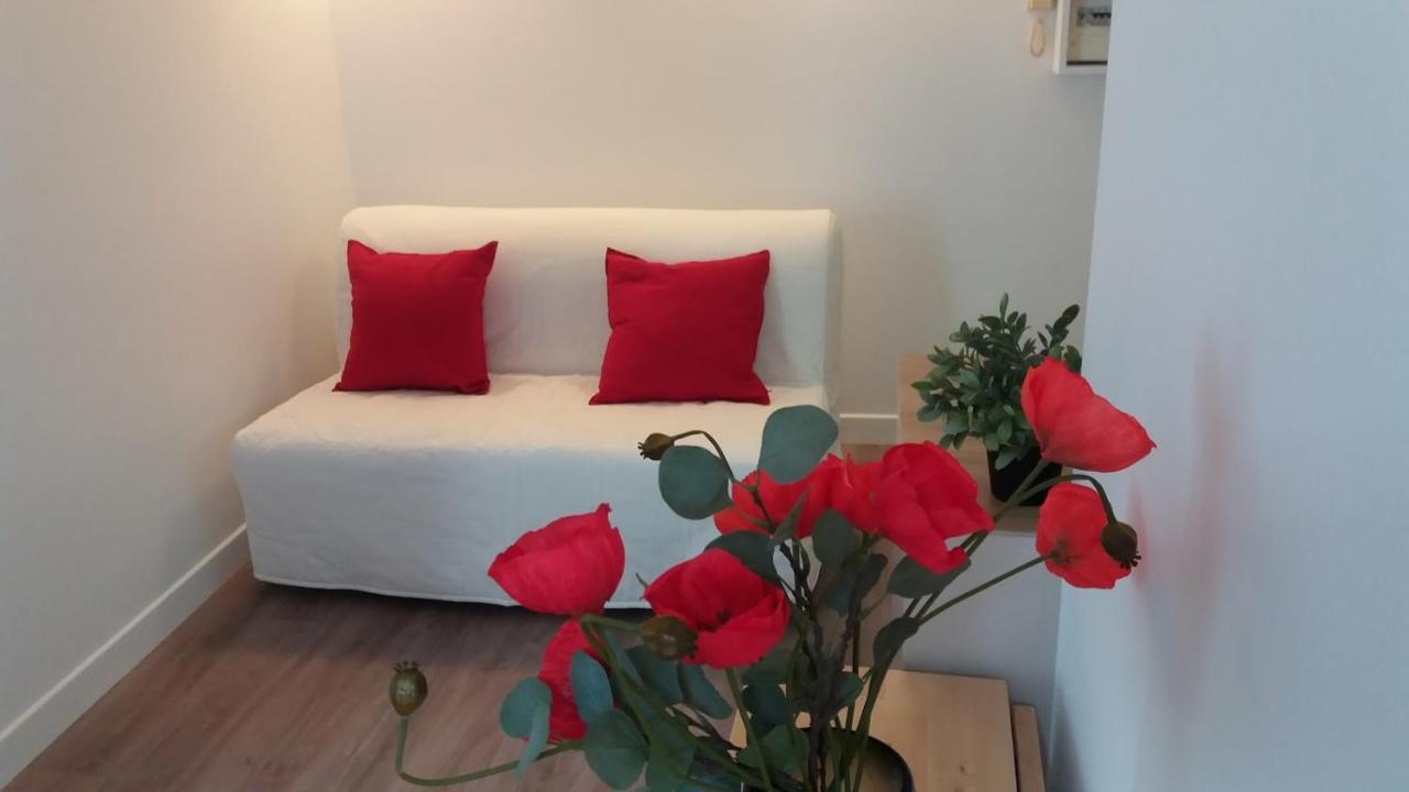 8 ème 2 Pièces Métro Miromesnil Appartement Paris