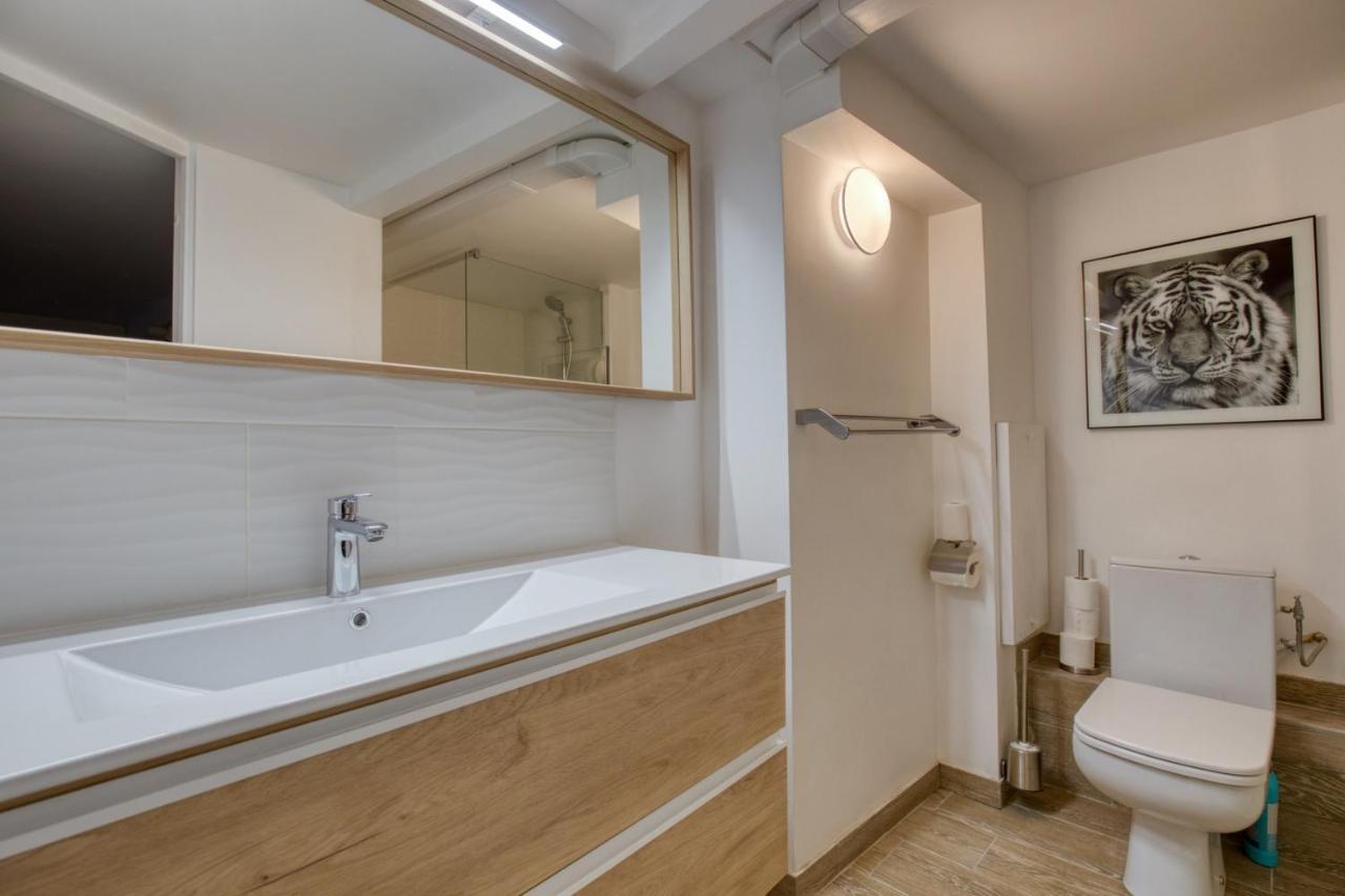 Apartment Charming In The Heart Of The 19th Paris
