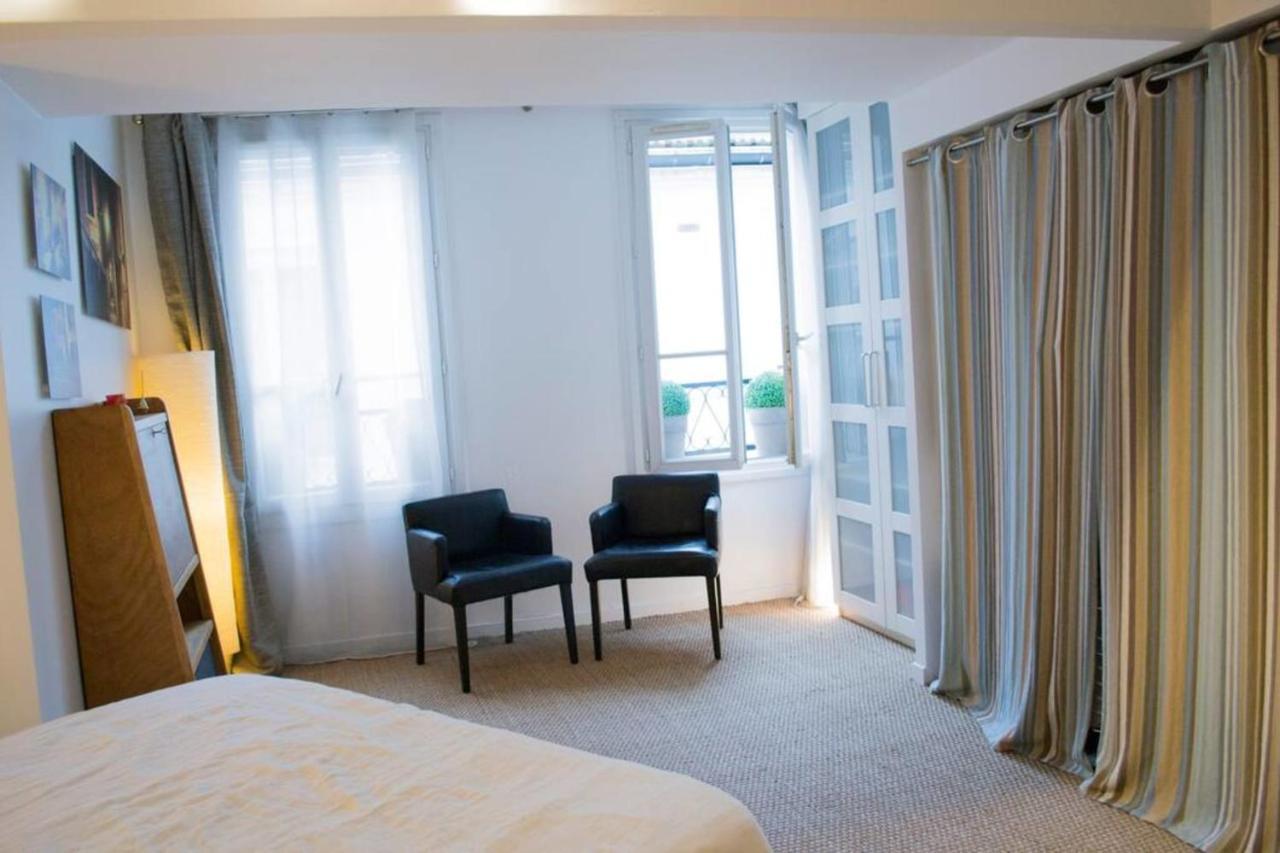 Apartment With Terrace Near Invalides *