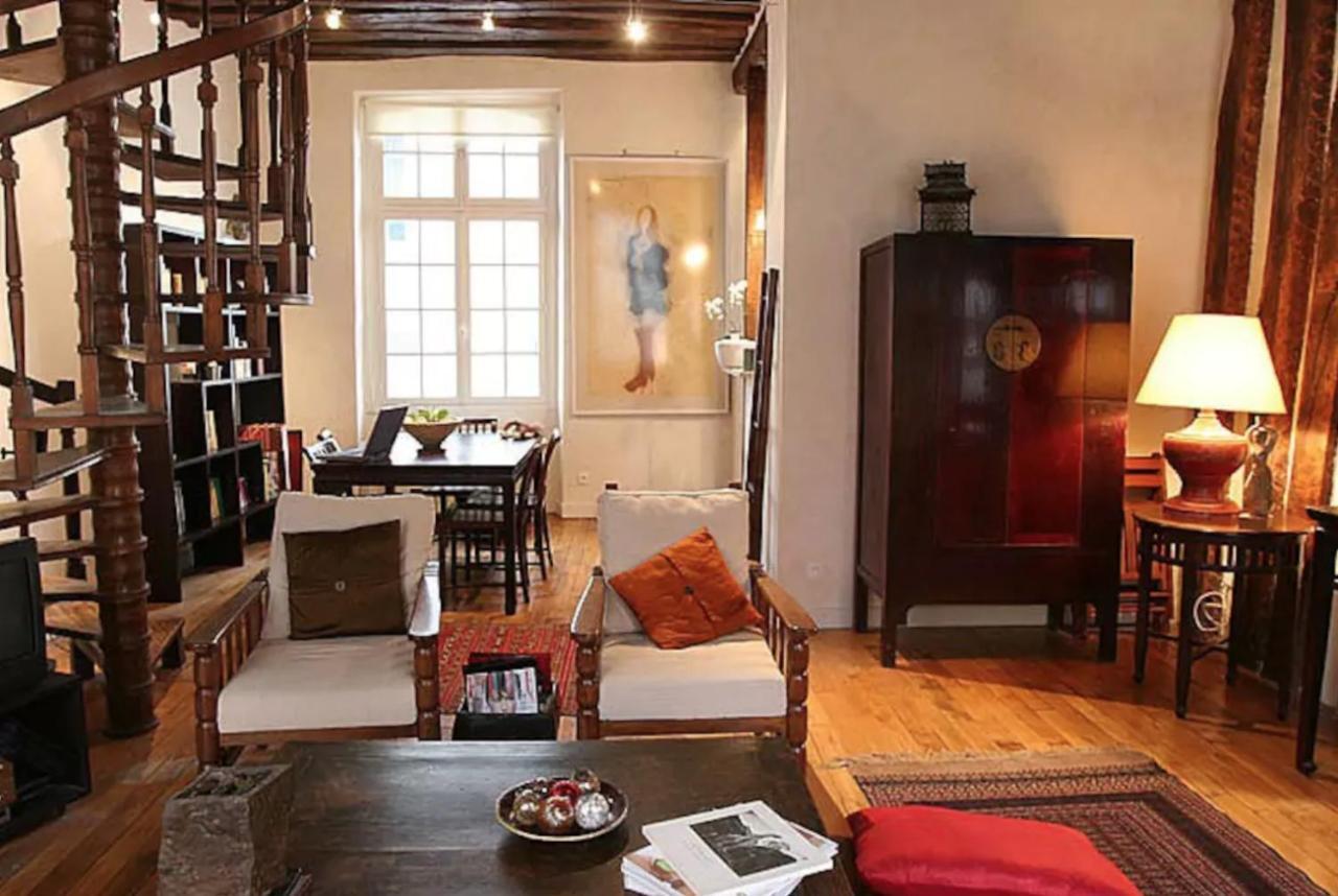 Charming Cosy Triplex In Trendy Marais Paris