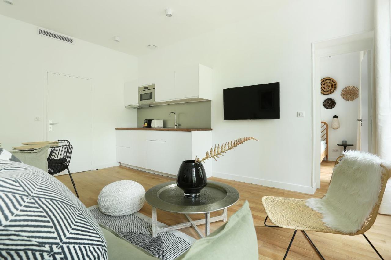 Center Of By Prestige * Paris