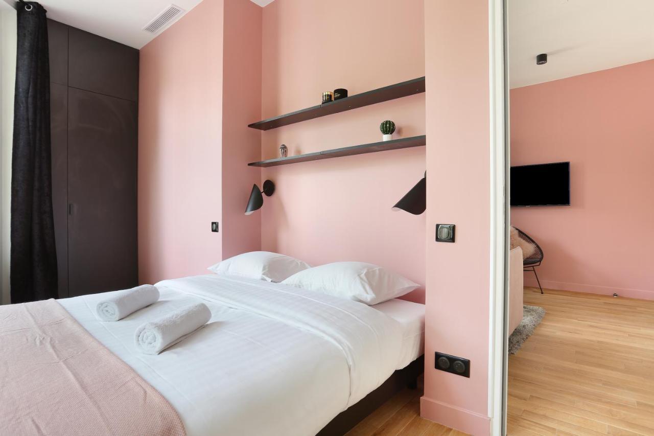 Center Of By Prestige * Paris